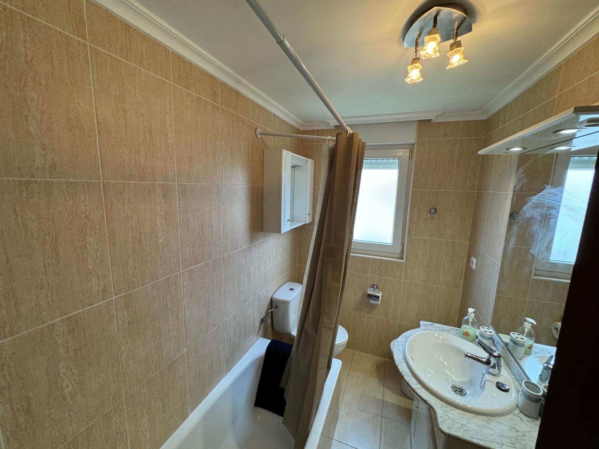 Garaje Y Piscina Comunitaria! Lejlighed Suances Eksteriør billede