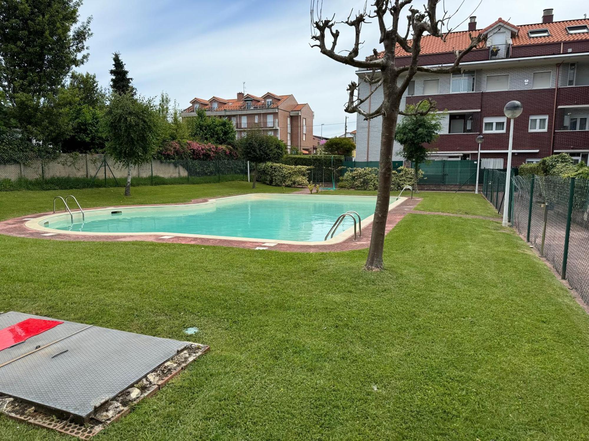 Garaje Y Piscina Comunitaria! Lejlighed Suances Eksteriør billede