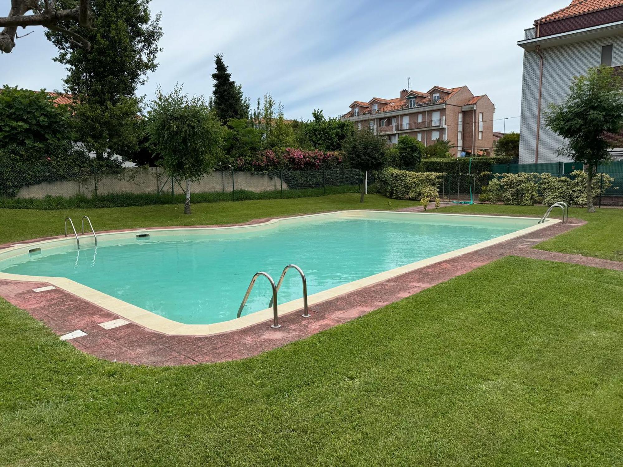 Garaje Y Piscina Comunitaria! Lejlighed Suances Eksteriør billede